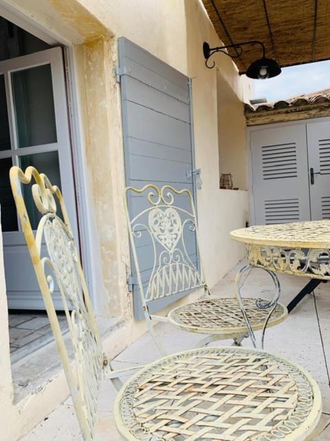 L'Oustaou D'Arles Villa Exterior photo
